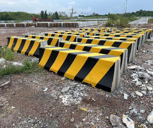 2026年车辆分流隔离高性价比隔离墩厂家选型参考与市场格局梳理