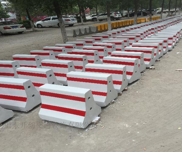 城市快速路靠谱水泥墩子厂家有哪些:行业选型核心标准梳理与山东开创交通设施有限公司案例解析